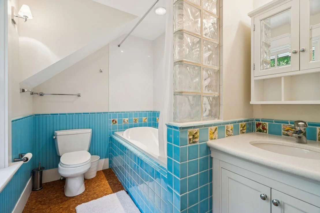 Photo of 12 Lakeview