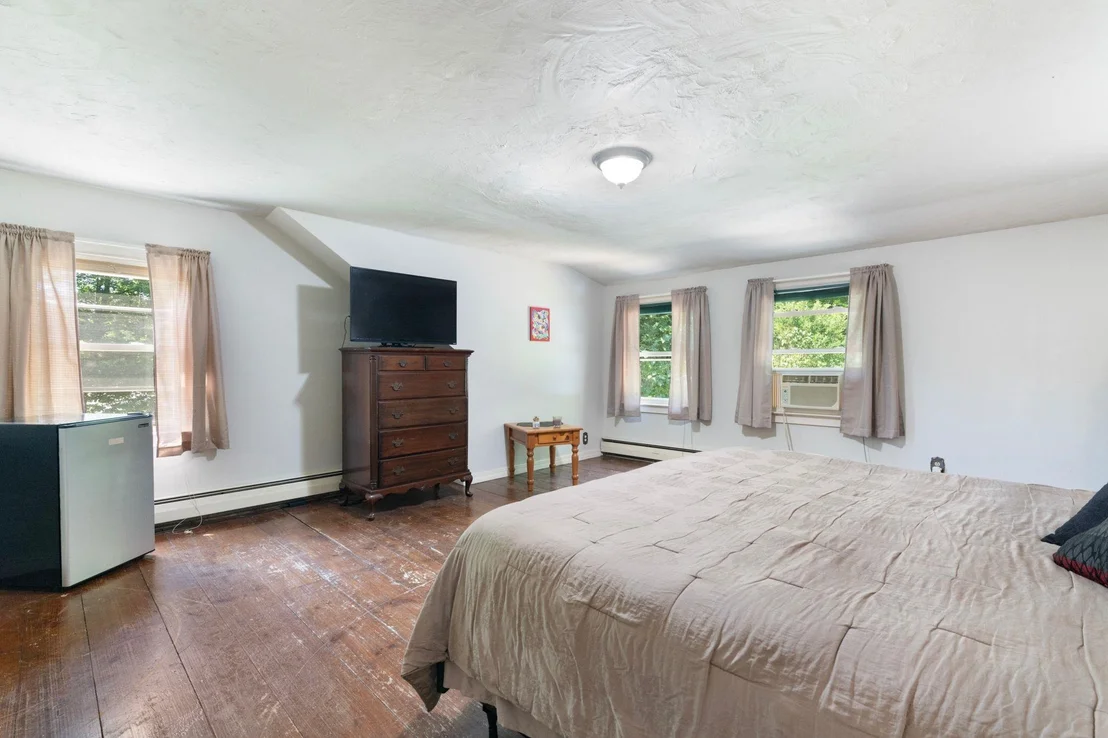 Photo of 13 Brookside
