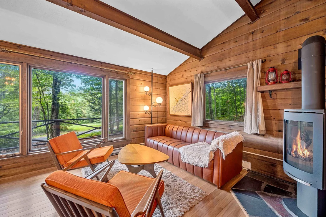 Photo of 17 Middle Pines