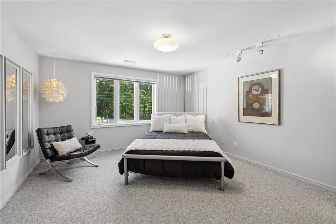 Photo of 24 Jackson