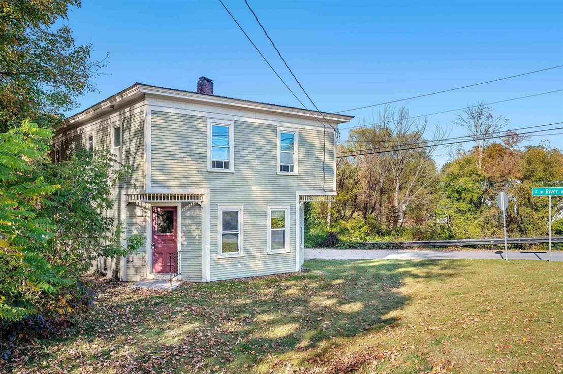 Photo of 21 River Road W