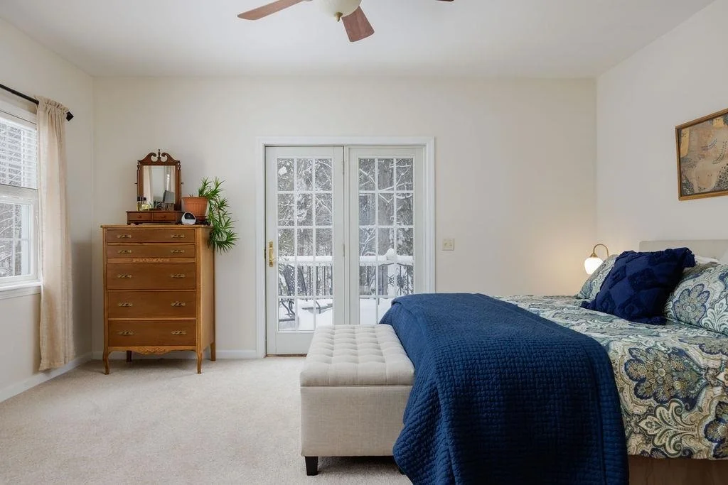 Photo of 3877 Main