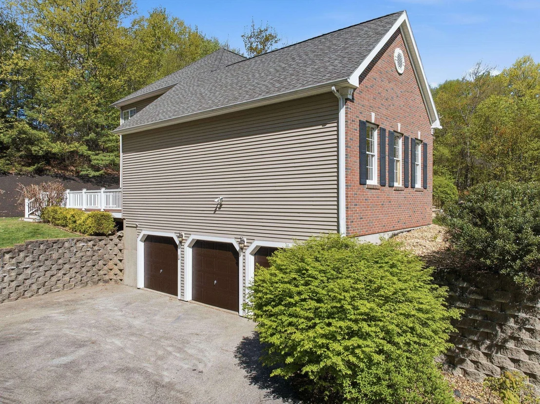 Photo of 25 Ellison