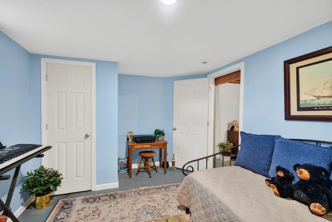 Photo of 9 Marshview