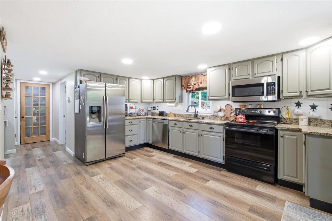 Photo of 30 Danis Park