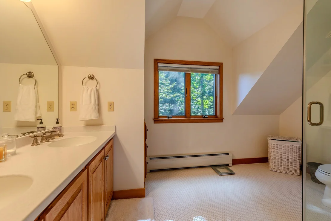 Photo of 80 Bear Ridge