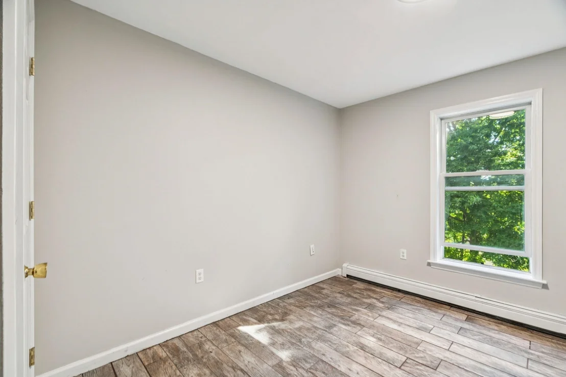 Photo of 104 Holt