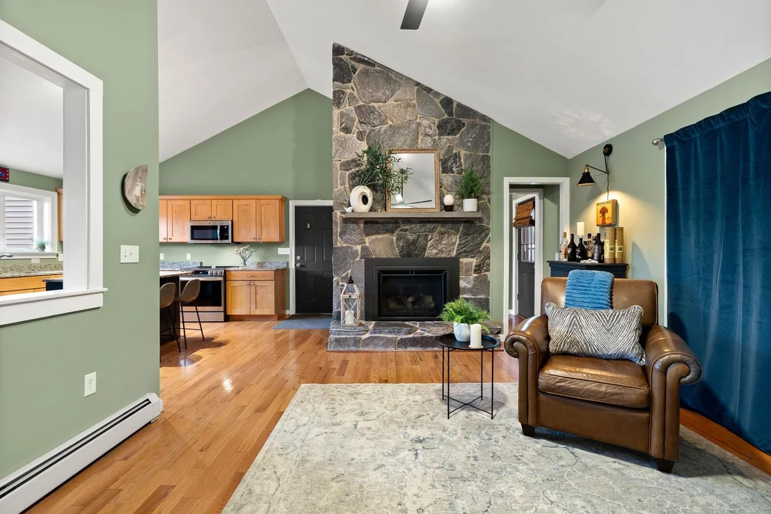 Photo of 2 Riverwoods
