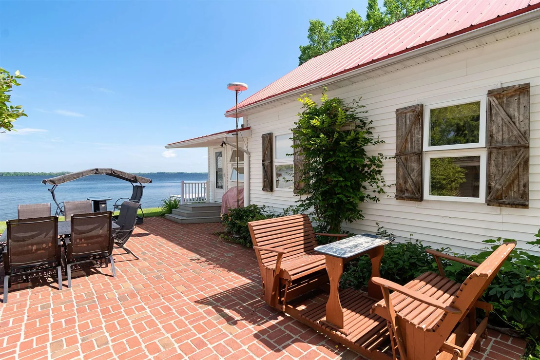 Photo of 43 Sandy Point