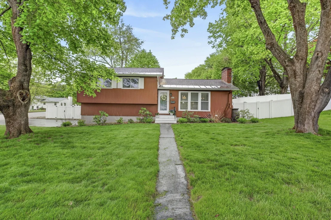 Photo of 130 Colgate