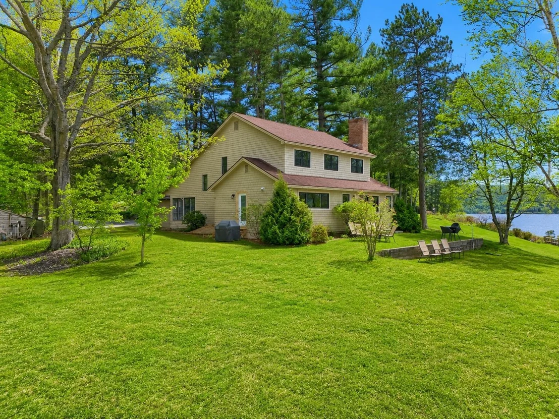 Photo of 1254 Bluff