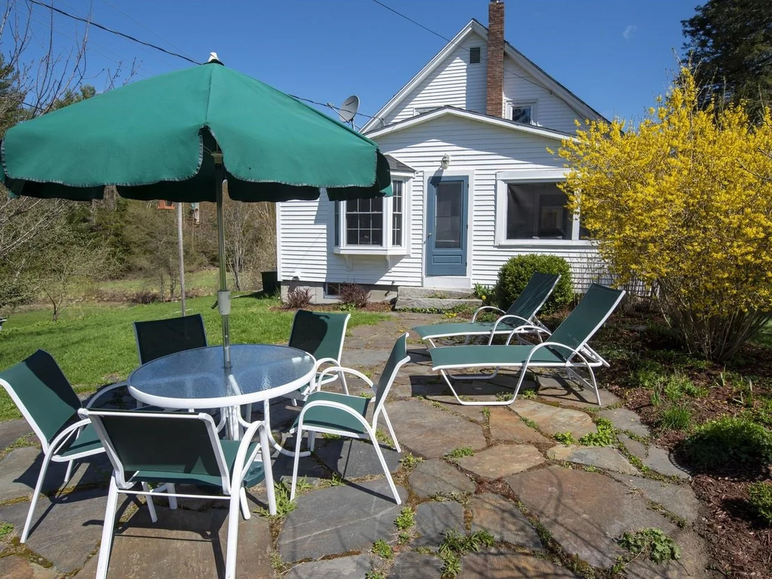 Photo of 4614 Brook