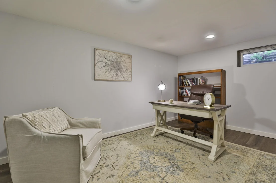Photo of 24 Beaver Brook