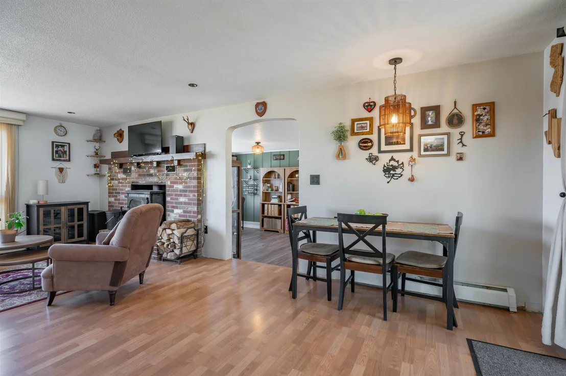 Photo of 581 S Barnstead