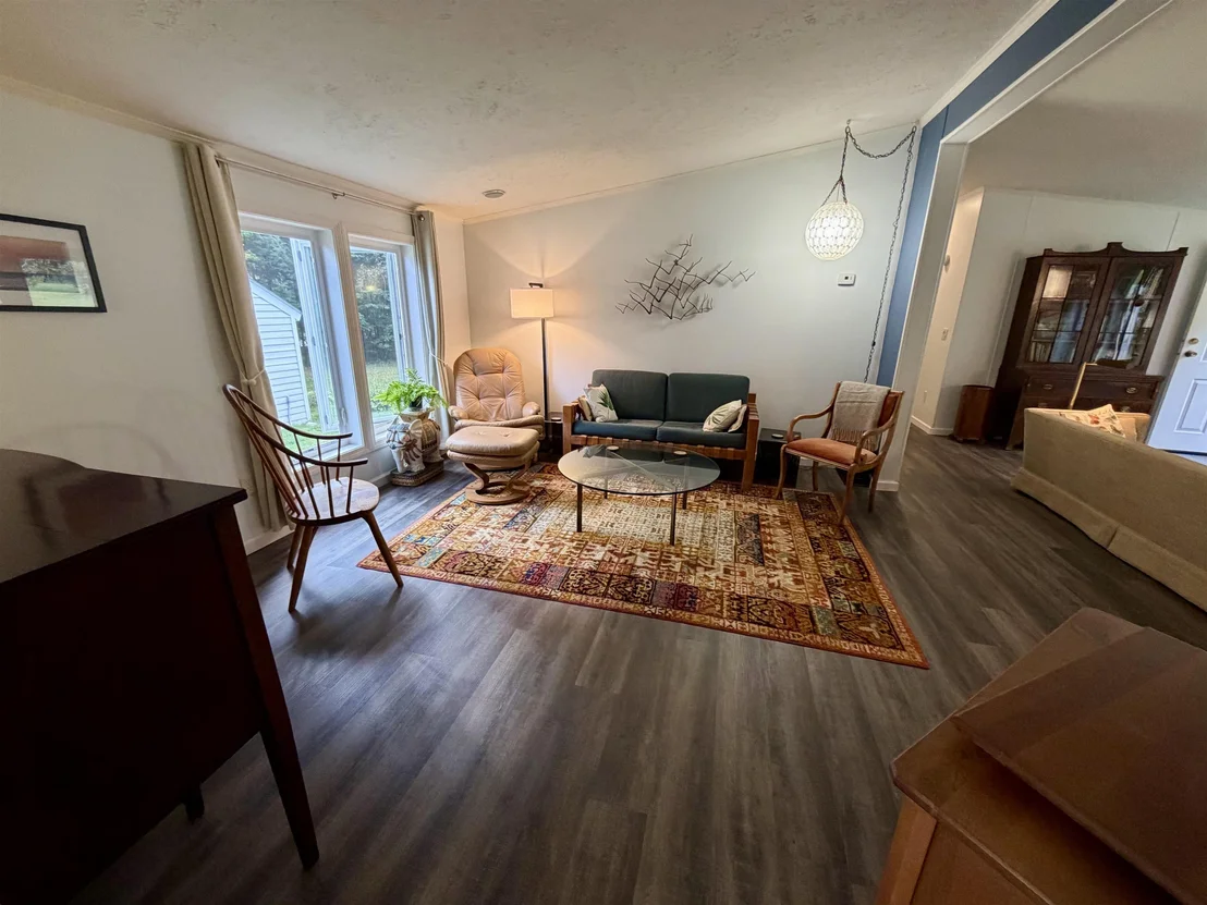 Photo of 96 Lower Pines