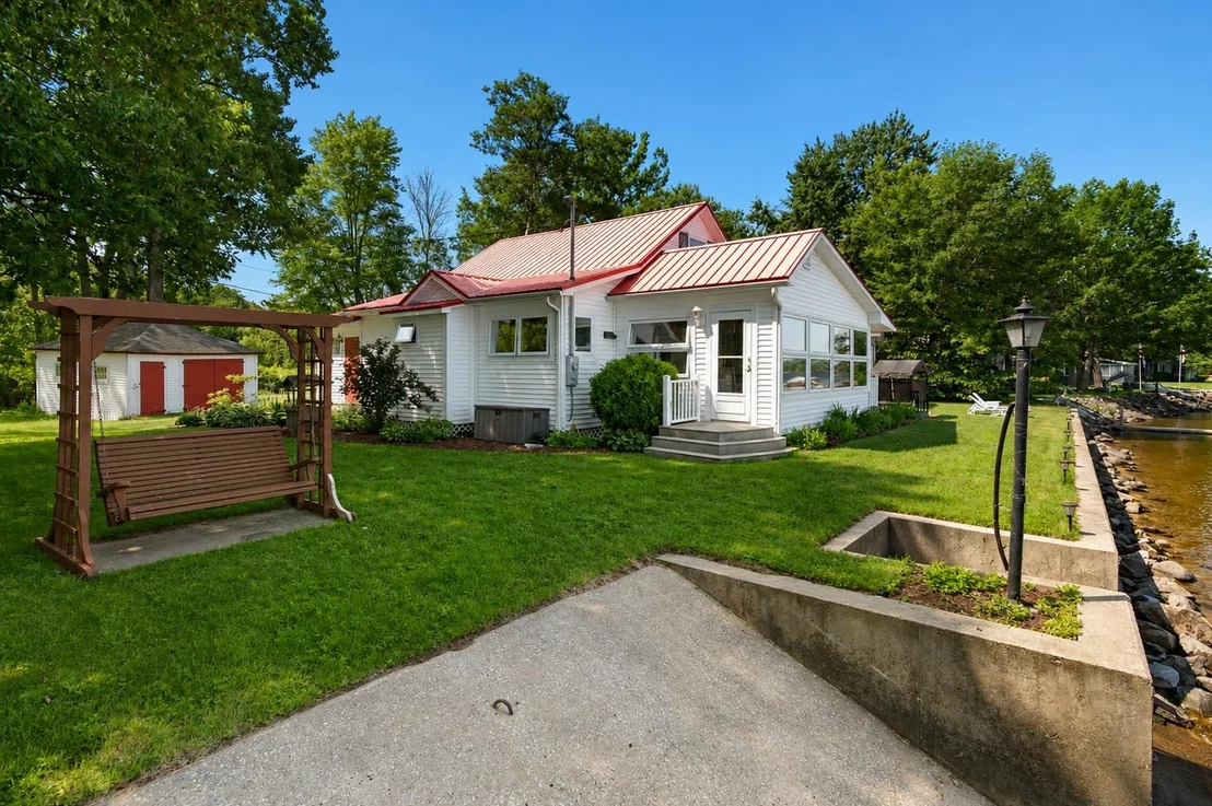 Photo of 43 Sandy Point