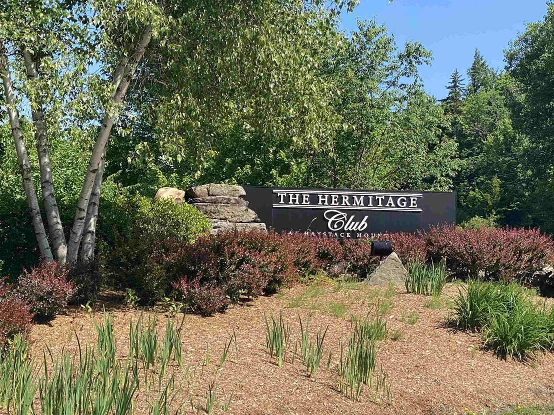 Photo of 93 Mirror Lake