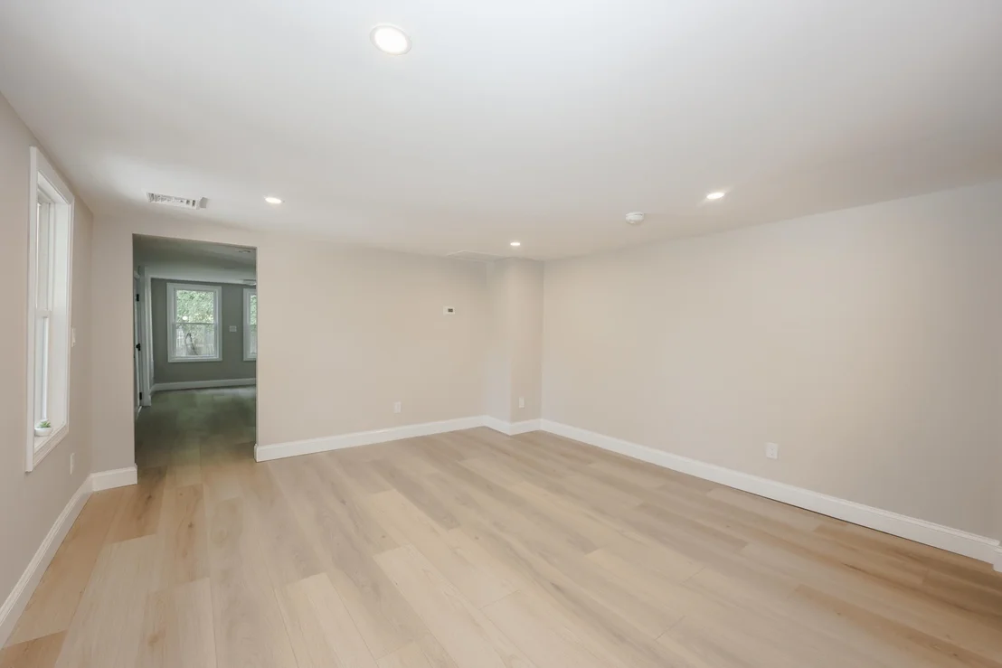 Photo of 32 Raymond
