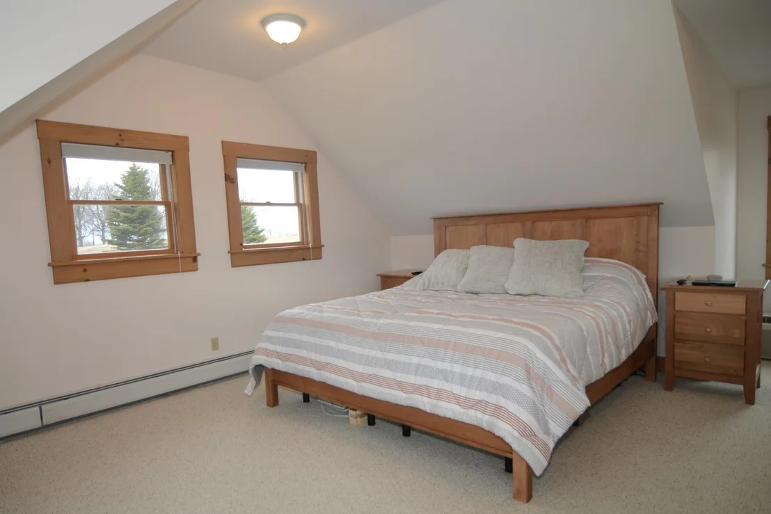 Photo of 734 Herrick