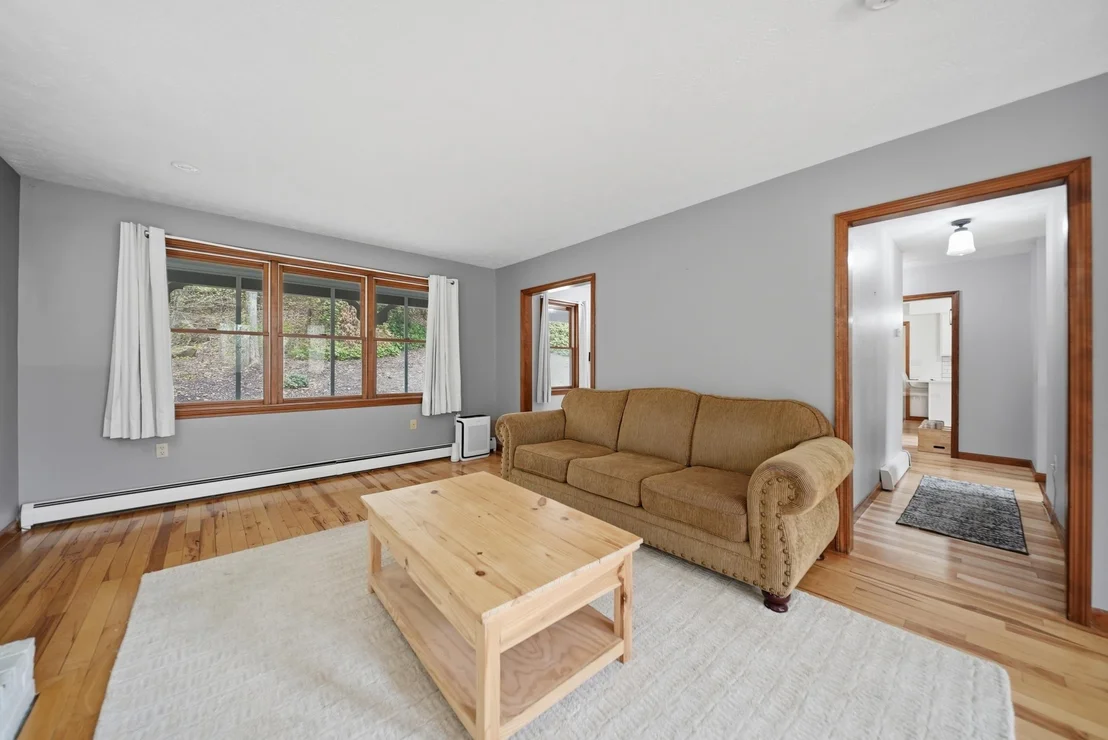 Photo of 142 Forestview