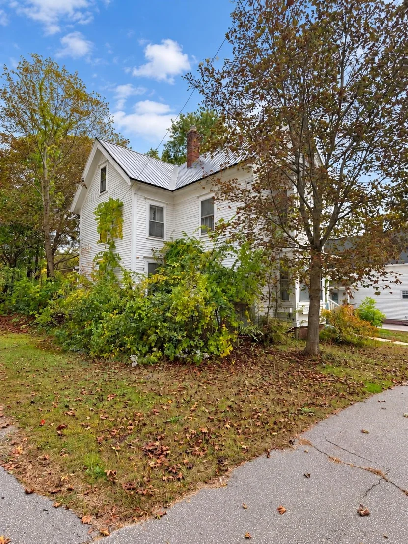 Photo of 155 Baldwin
