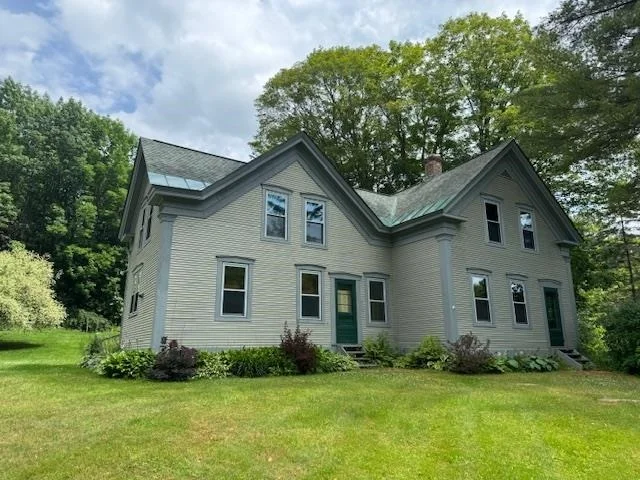 Photo of 565 Main