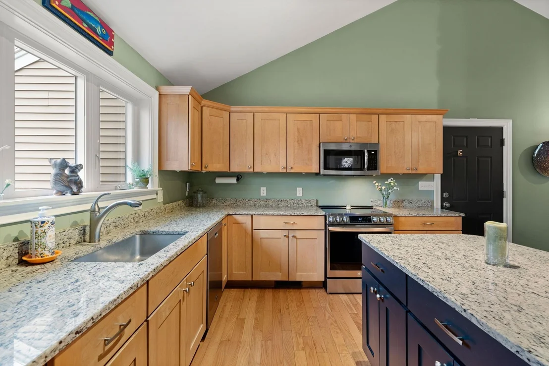 Photo of 2 Riverwoods