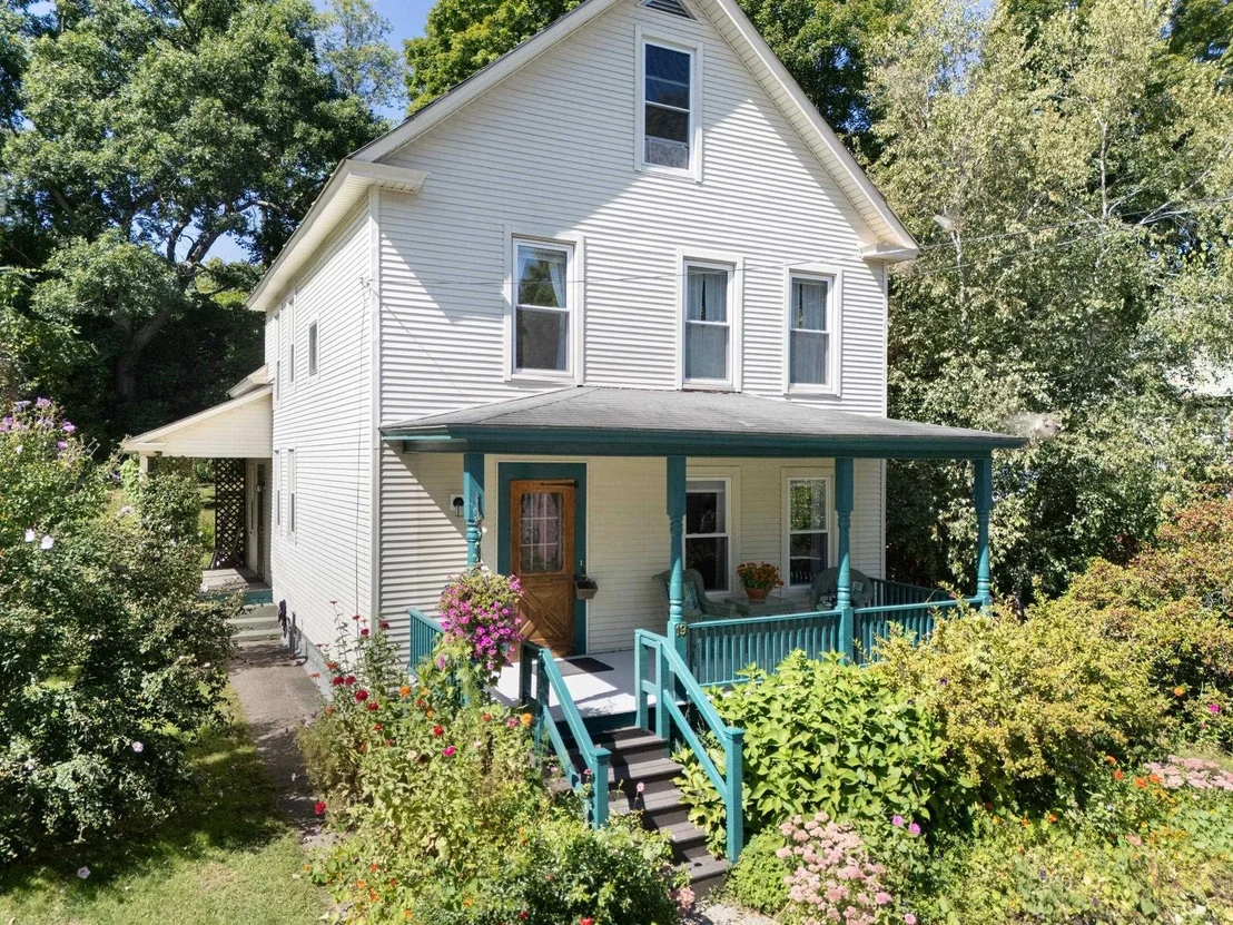 Photo of 19 Blakeslee