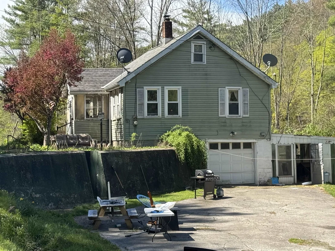 Photo of 302 US RTE 7