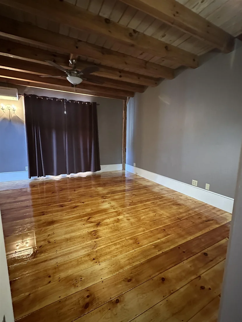 Photo of 2112 Middle