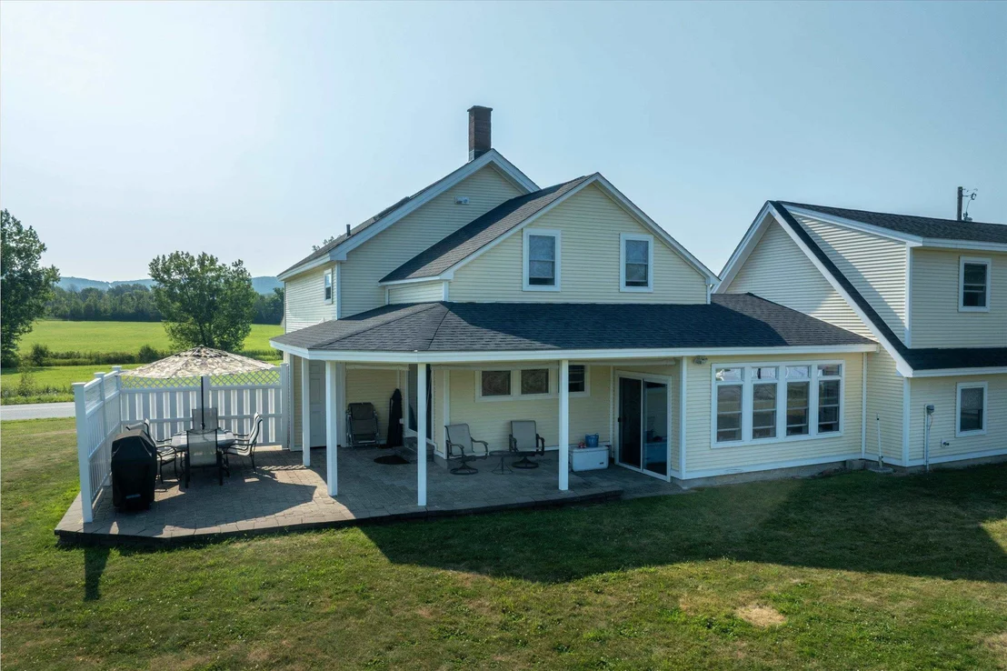 Photo of 2291 Bronson