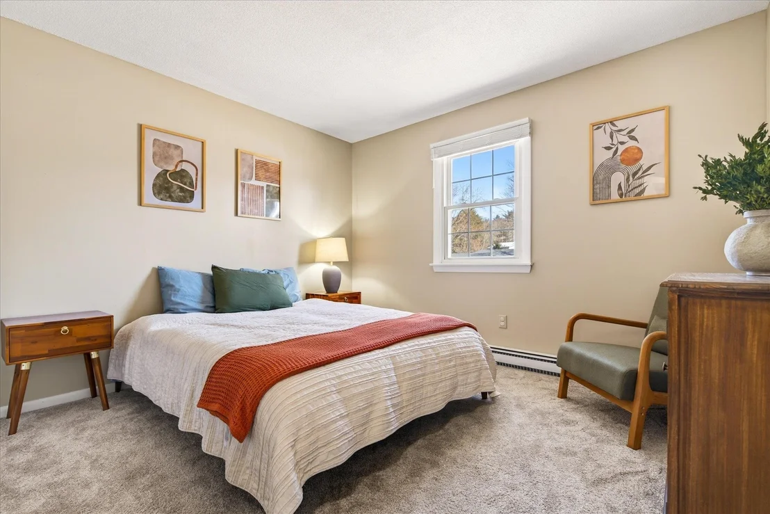 Photo of 681 Colonial