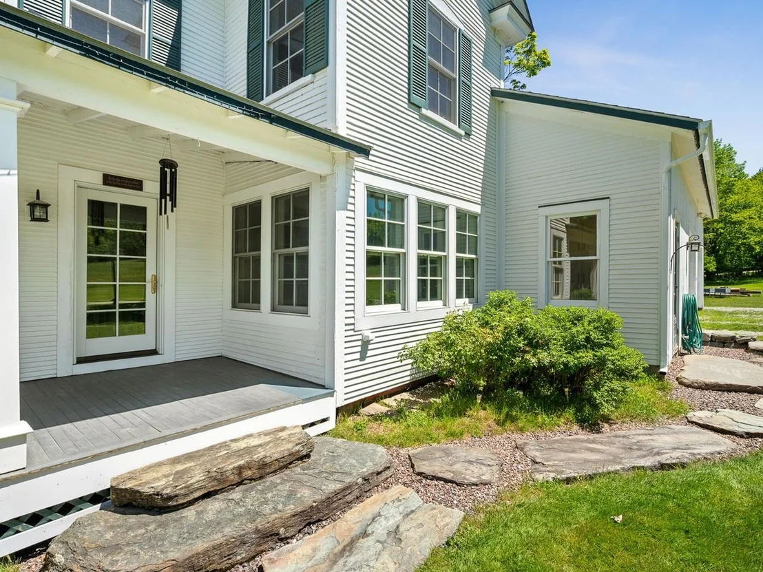 Photo of 609 Common