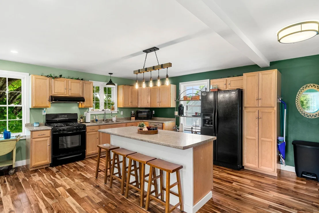 Photo of 1080 N Barnstead