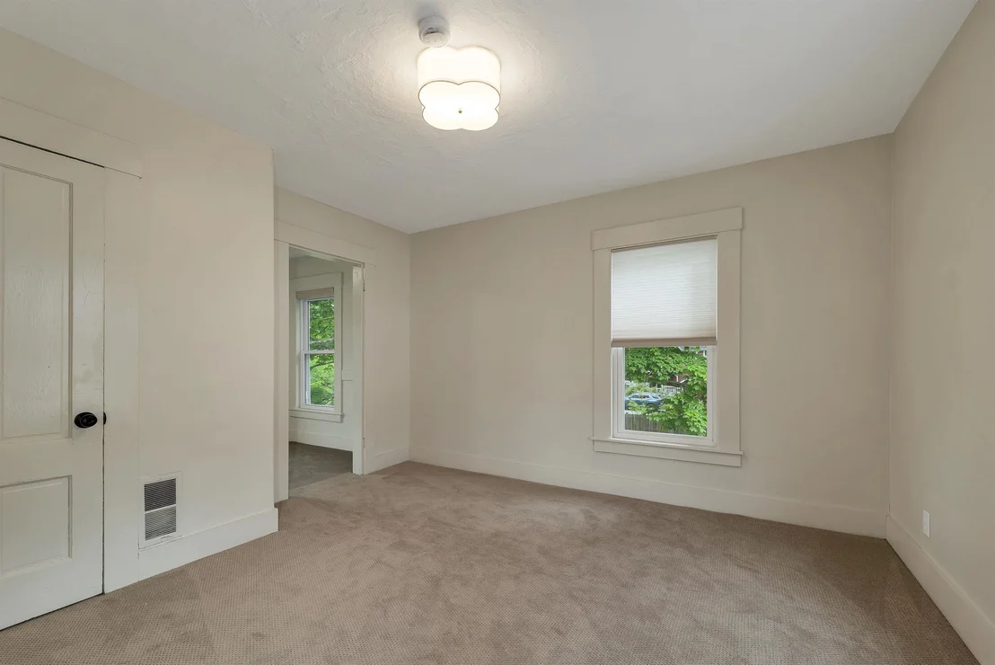 Photo of 33 Spruce
