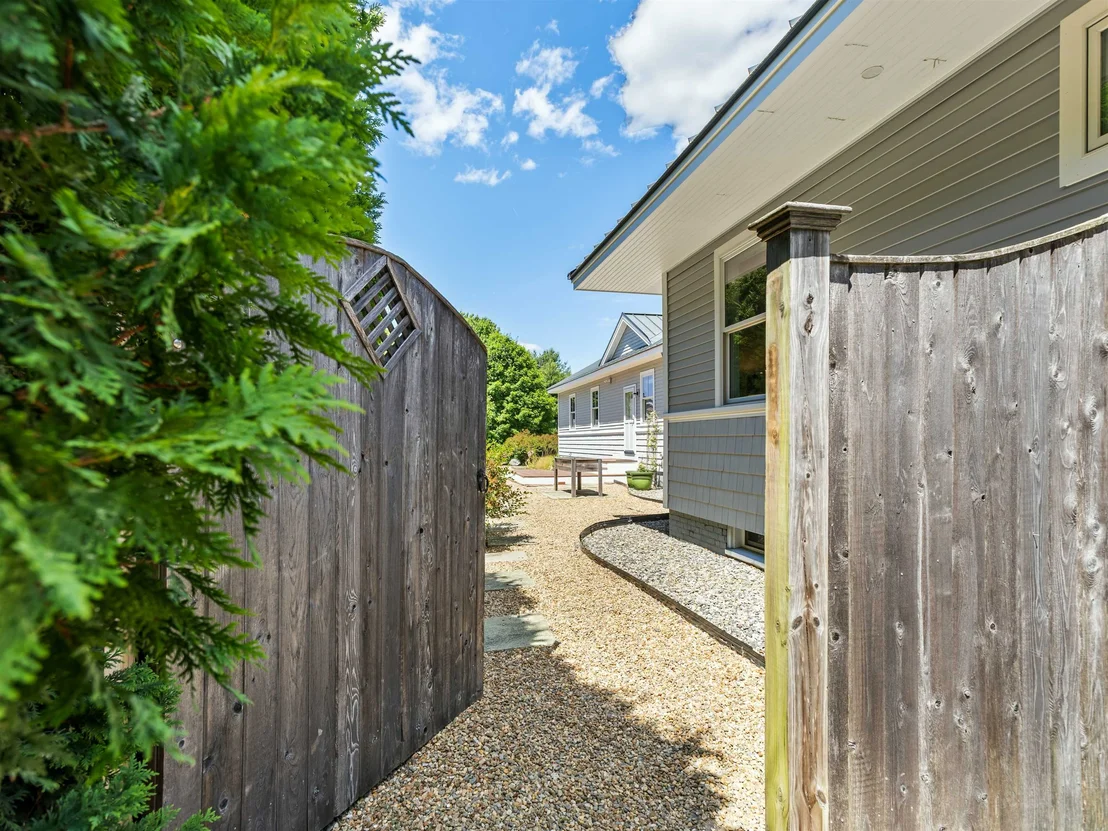 Photo of 384 Winnacunnet