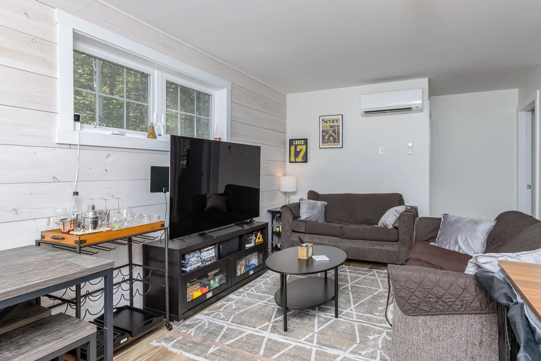 Photo of 325 Mccurdy