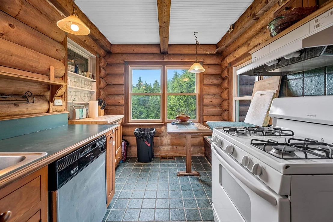 Photo of 384 West