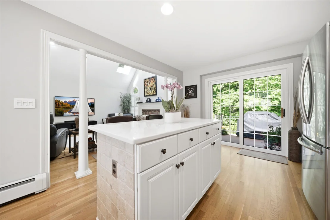 Photo of 9 Danforth