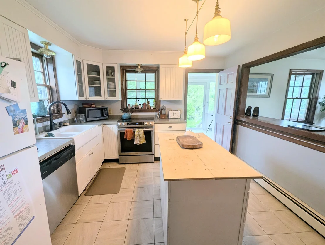 Photo of 3954 West Barnet