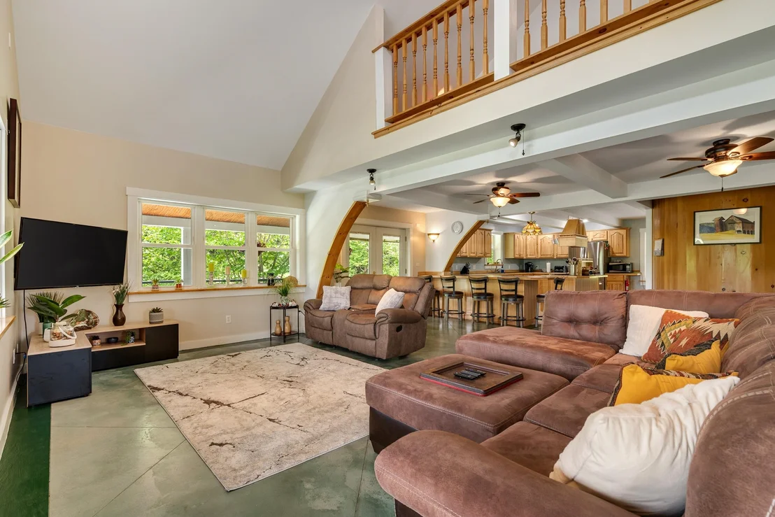 Photo of 1012 Hallstrom