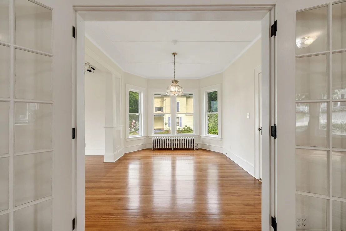 Photo of 22 Eastern