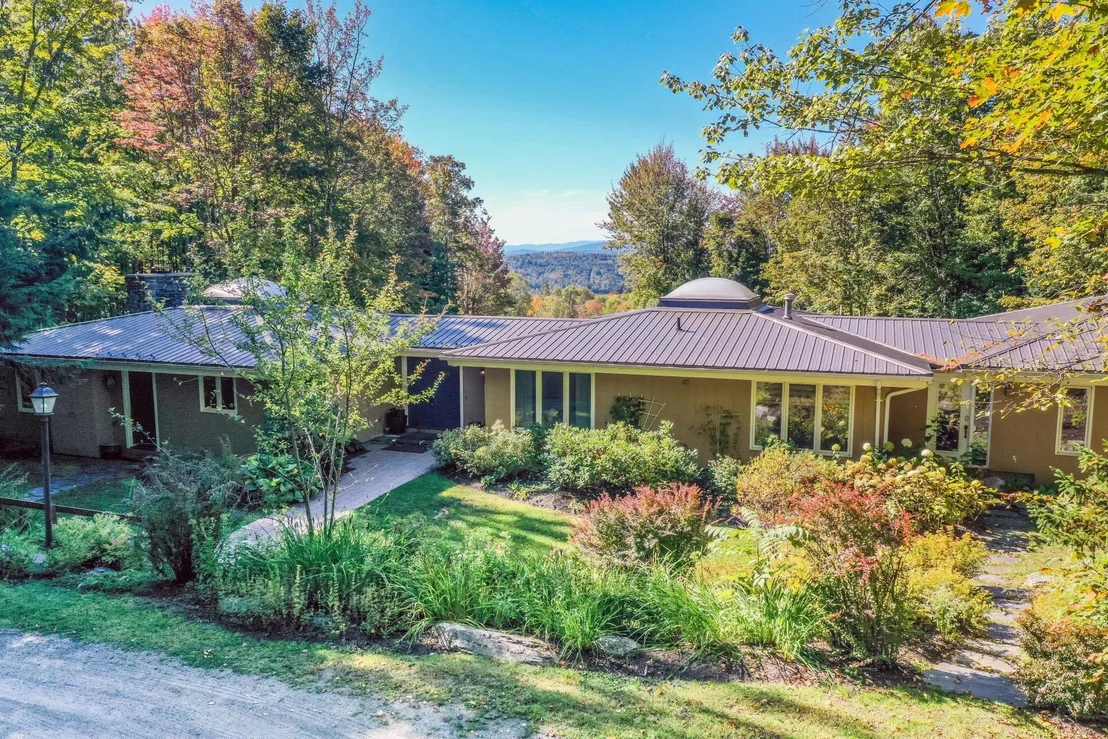 Photo of 835 Alpine View