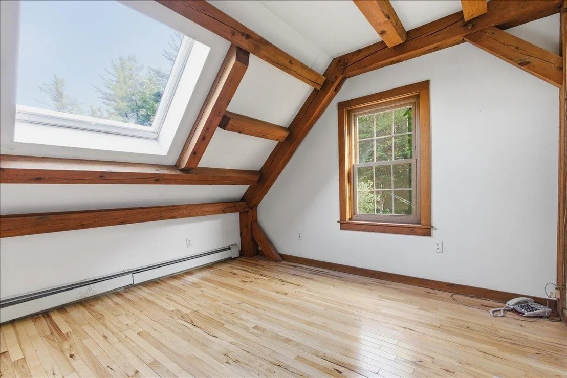 Photo of 1378 Hallstrom