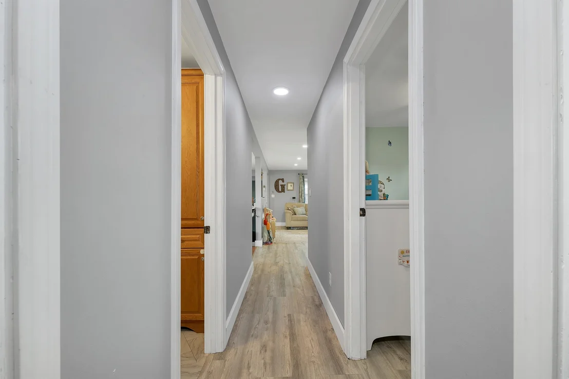 Photo of 6 Emerson