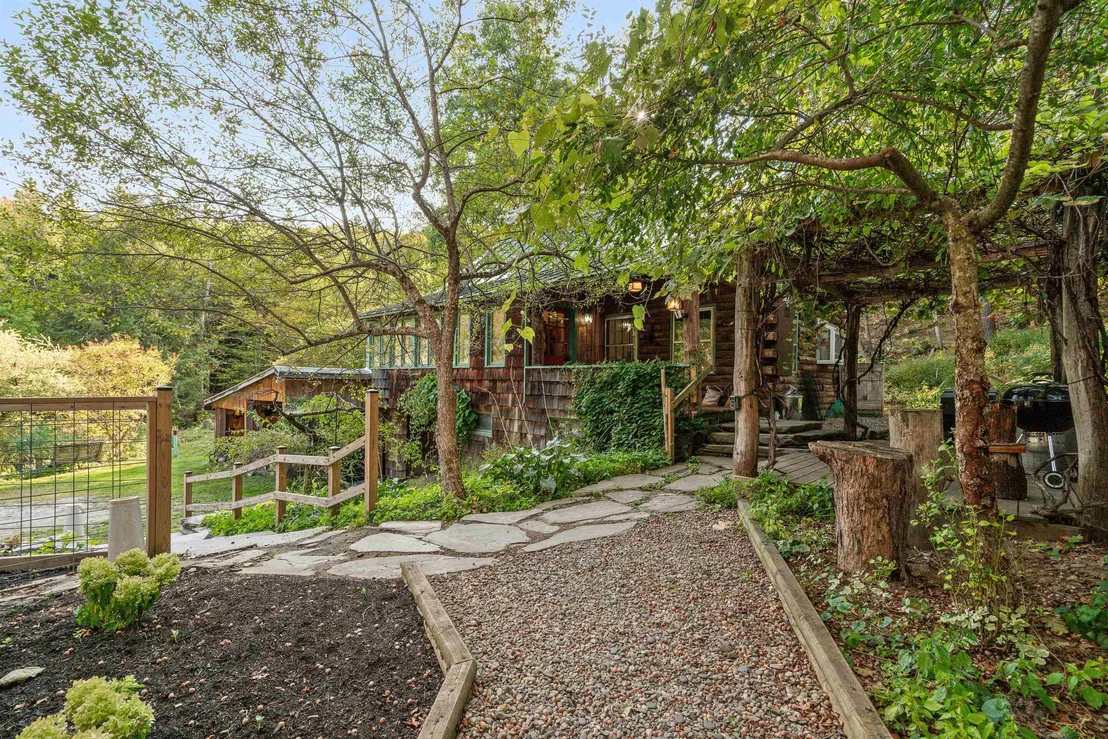 Photo of 2230 Quimby Mountain