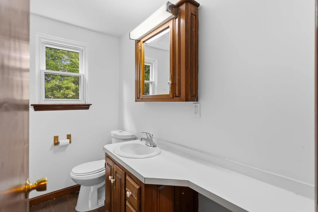 Photo of Unit UNITLUNITR at 31 Juniper