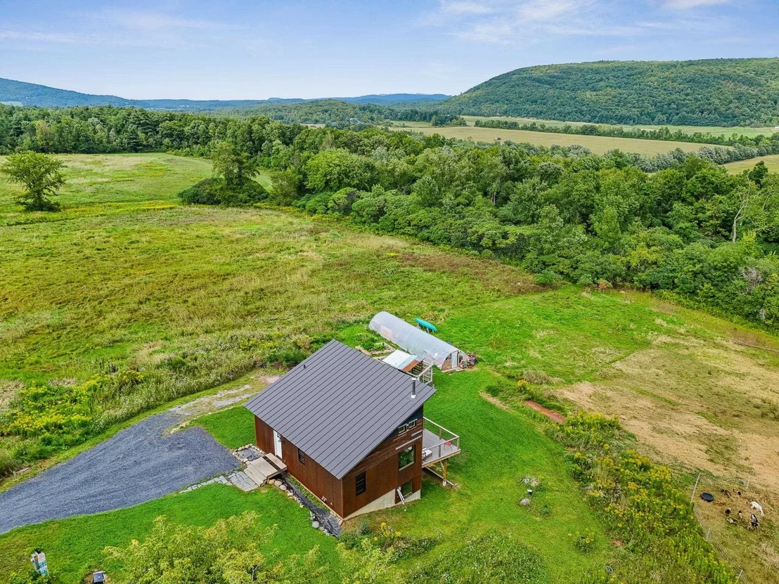 Photo of 2944 Shellhouse Mountain
