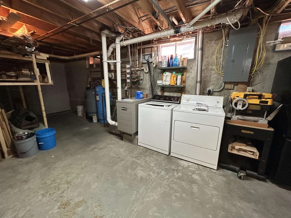 Photo of 77 Eacker