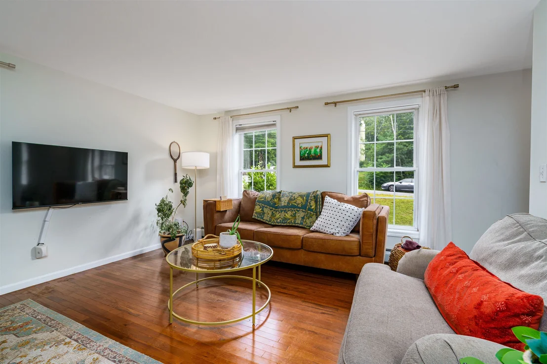 Photo of 37 Tamarack
